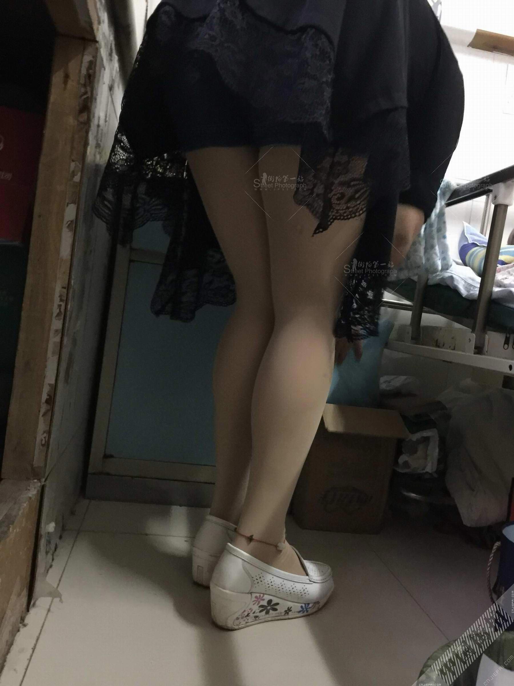 病房里的美少妇，肤色裤袜修饰下的性感双腿 图5