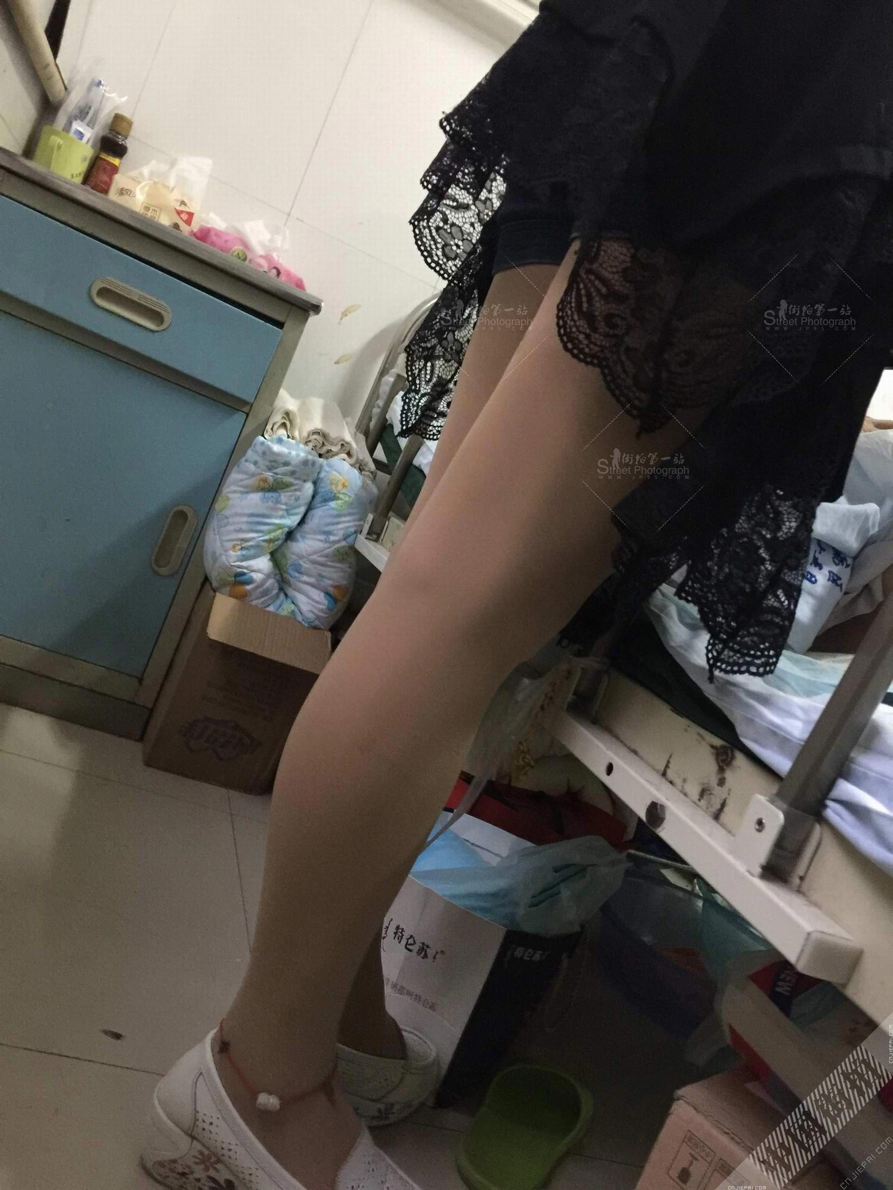 病房里的美少妇，肤色裤袜修饰下的性感双腿 图10