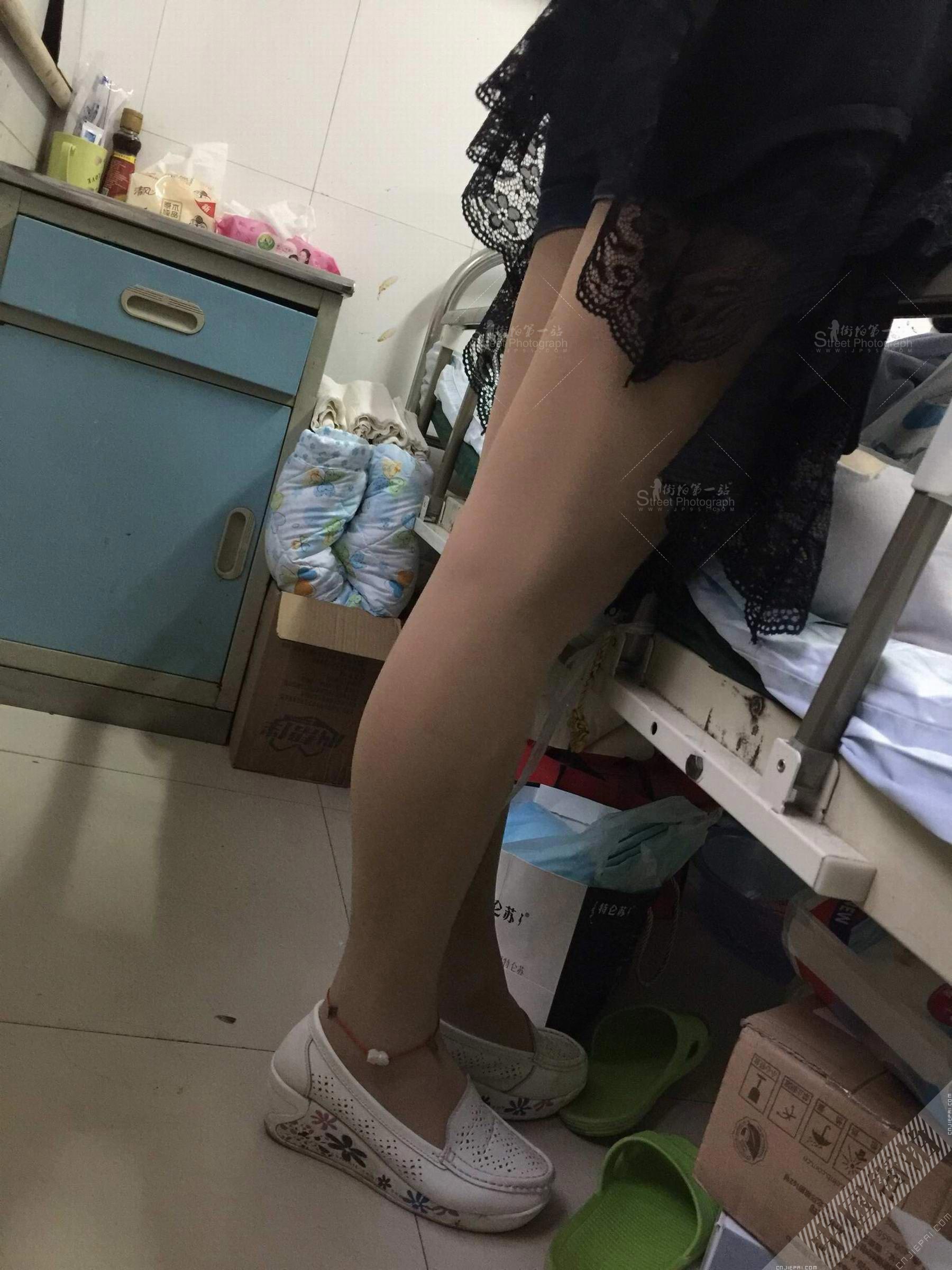 病房里的美少妇，肤色裤袜修饰下的性感双腿 图11