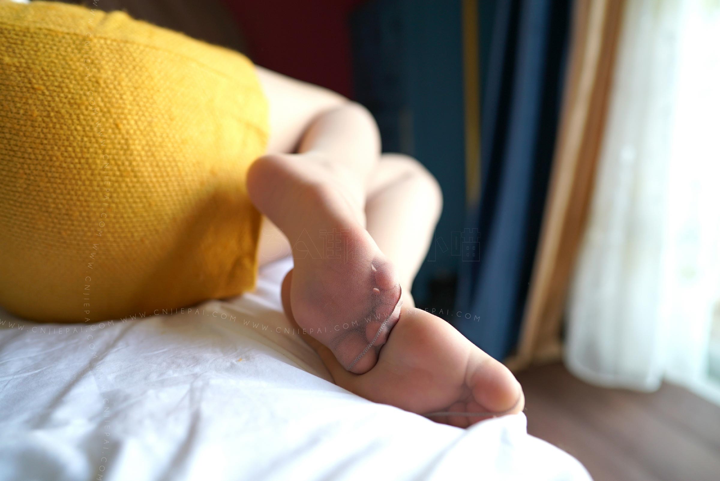 性感丝模躺在床上的诱惑，超清丝袜长腿特写 图18